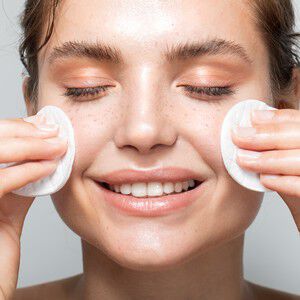 femme_demauillage_auriege